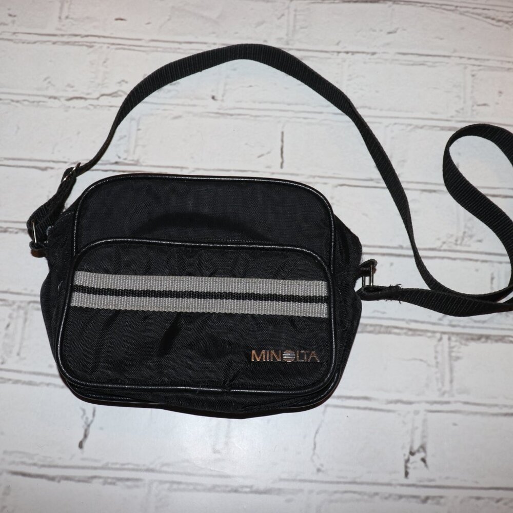 🖤 Vintage Minolta Camera Bag · 9x6" A classic compact camera bag